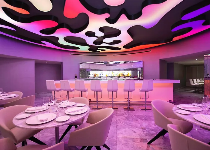 Romantic hotel: Temptation Cancun Resort (Adults Only)